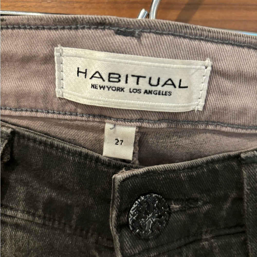 Habitual Alice Skinny Jeans, Size 27 in Dark Heather. Habitual Los Angeles.